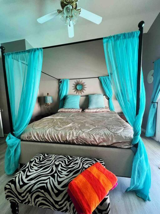 라스베이거스 Amazing Heated Pool And Private Hot Tub 3Br In Heart Of Lv 빌라 외부 사진