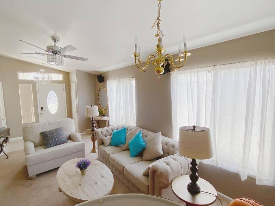 라스베이거스 Amazing Heated Pool And Private Hot Tub 3Br In Heart Of Lv 빌라 외부 사진
